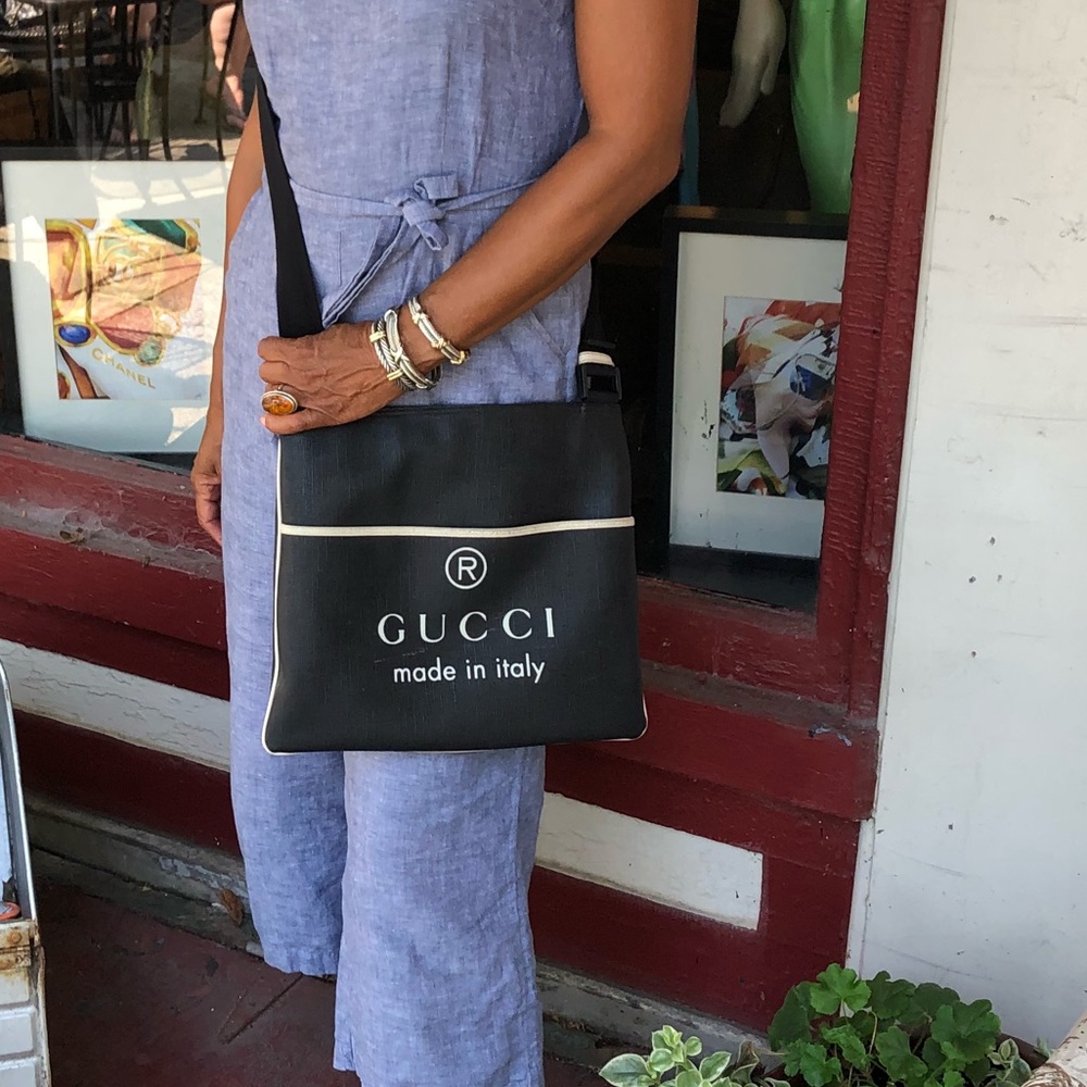 Gucci vintage messenger bag